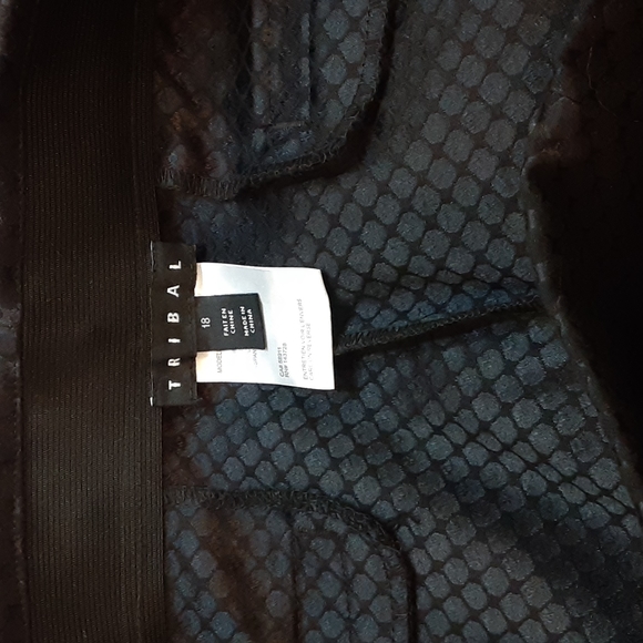 Sz 18 Tribal  Black "Flatten It" Pull On Pants Slimming Trousers - Picture 6 of 14